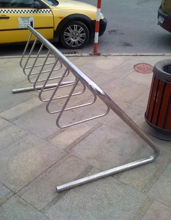 Suporți pentru biciclete, lucrare executată de Comprodserv Eurama