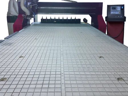 Debitare mecanică cu router CNC, lucrare executată de Comprodserv Eurama